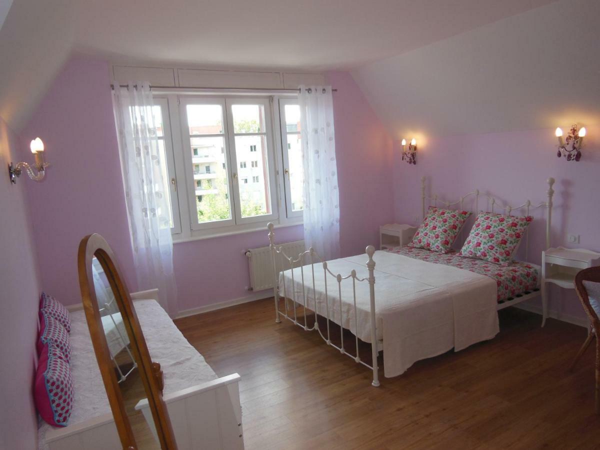 Les Fontenottes Bed & Breakfast Besancon Exterior photo